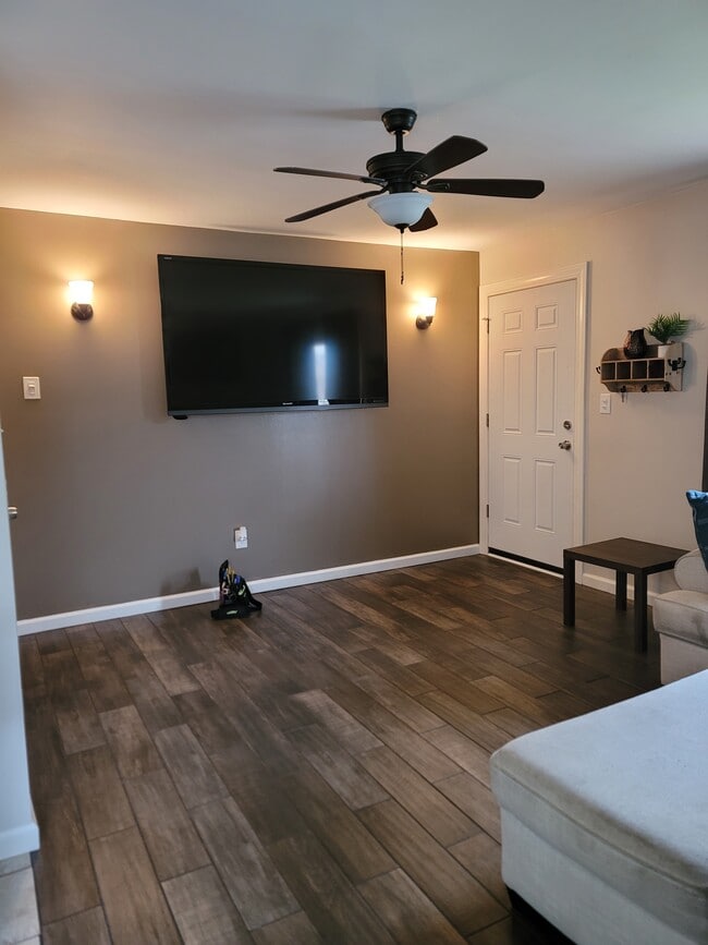 Photo - 4012 E 27th St