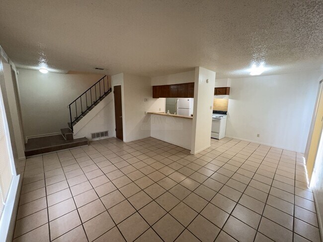 1204 Covey Ln Unit 1204 Covey Unit A