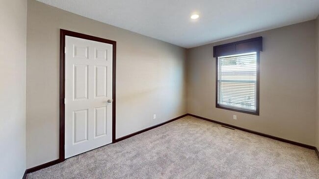 Photo - 145 Northwest Dr