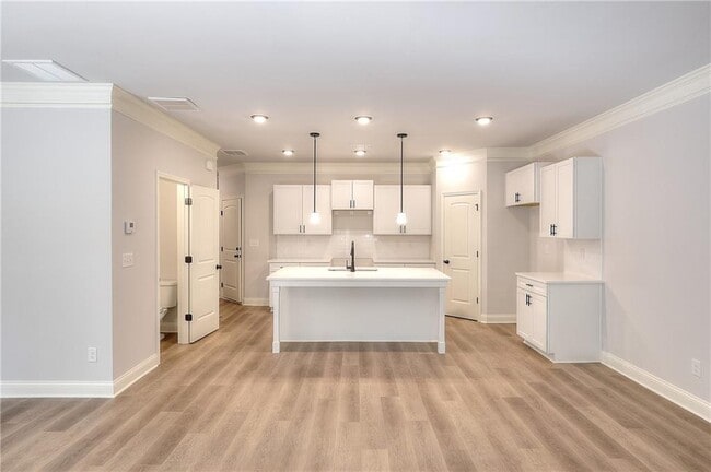 Photo - 179 Crest Dr