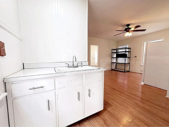 Photo - 371 Nichols St