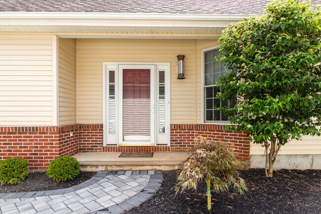 Photo - 33 Tallman Ln