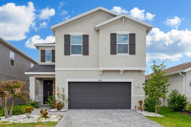 Building Photo - 3 bedroom, 2.5 bath, 2 car garage Home in ...