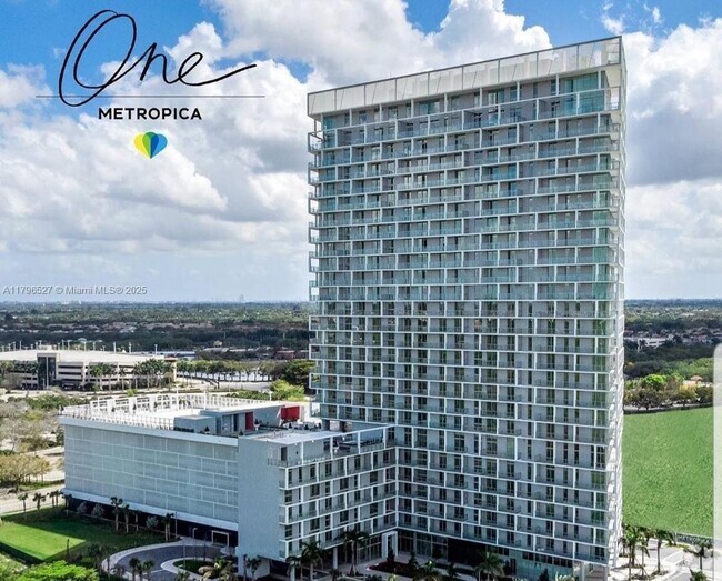 Building Photo - 2000 Metropica Wy Unit 505 Rental