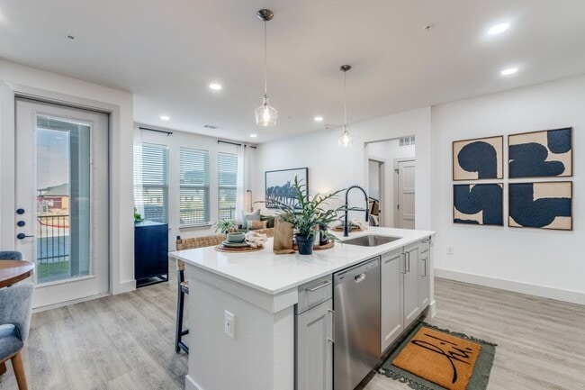 Photo - Laughlin Two Eighty Nine