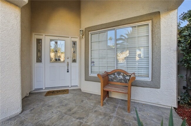 Photo - 2001 Madagascar Ln