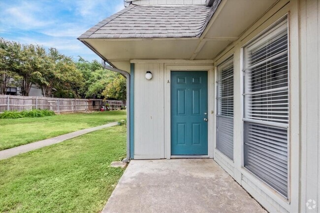 Building Photo - 807 Castle Ridge Rd Rental
