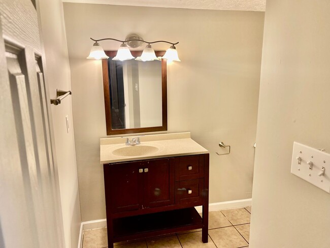 Photo - 501 Goodwin Ave Unit B