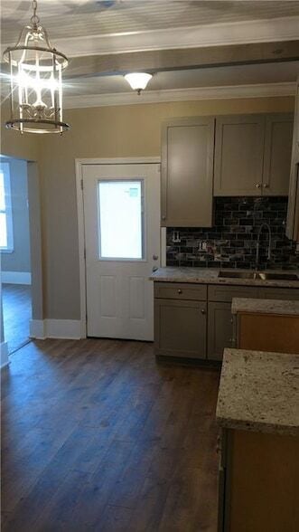 Photo - 2128 Clara St