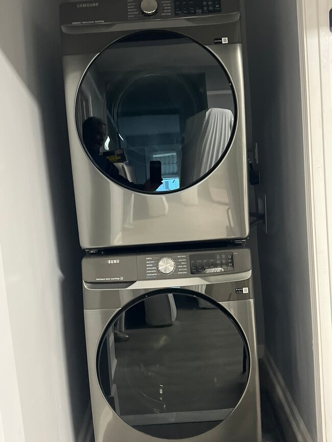 Photo - 1933 James Ave