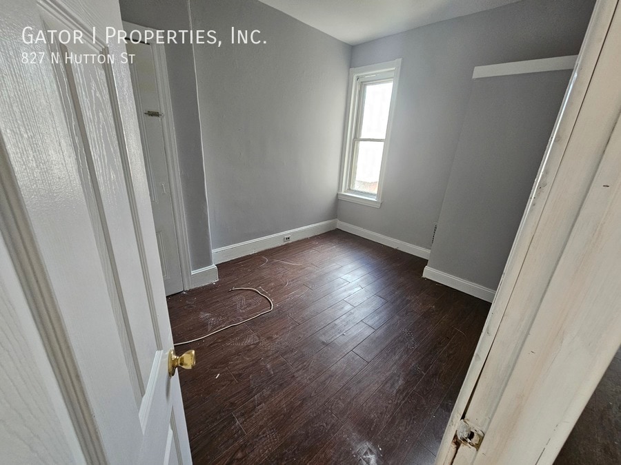 Photo - 827 N Hutton St-