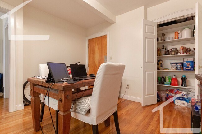 Photo - 11 Glenville Ave