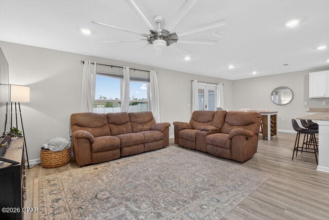 Photo - 6615 Atkins Rd