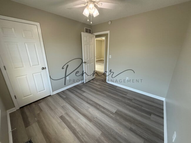 Photo - 308 NE Topaz Dr