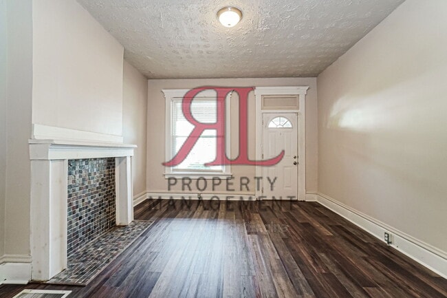 Photo - 623 Gilbert St