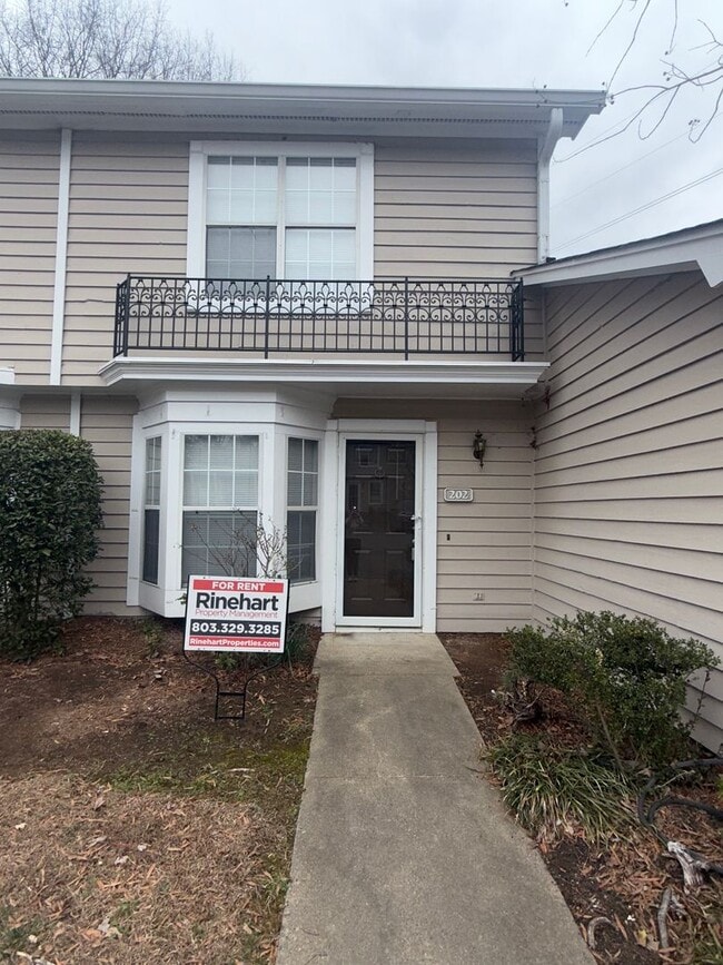 Building Photo - Regent Park Townhome