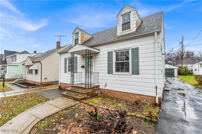 Photo - 15312 Benhoff Dr