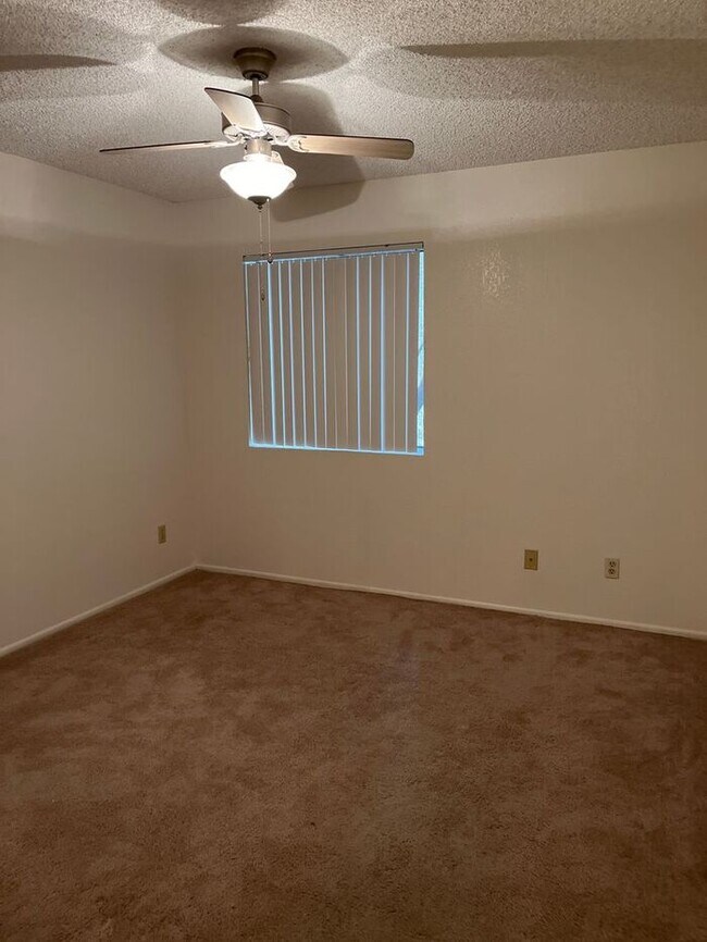 Photo - 1201 S McClintock Dr