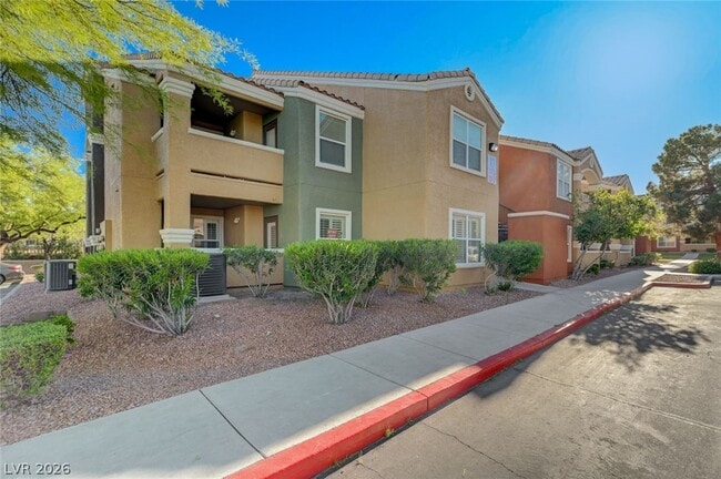 Building Photo - 8101 W Flamingo Rd Unit 1126