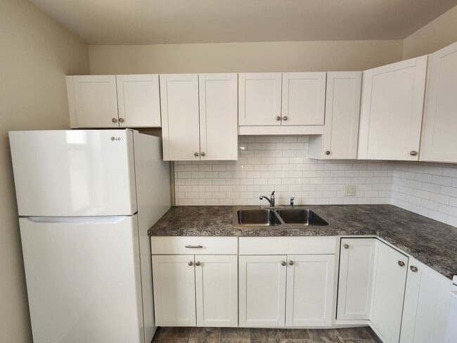 Photo - 5176-5178 Greenvillage Road Unidad 5176A