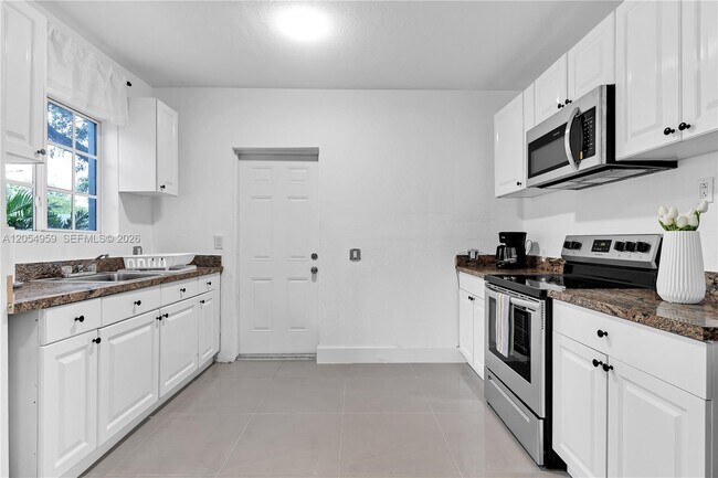 6344 NW Miami Pl