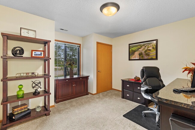 Dormitorio de invitados - West Ridge Luxury Apartments