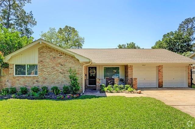 Building Photo - 10027 Timberwood Dr Rental