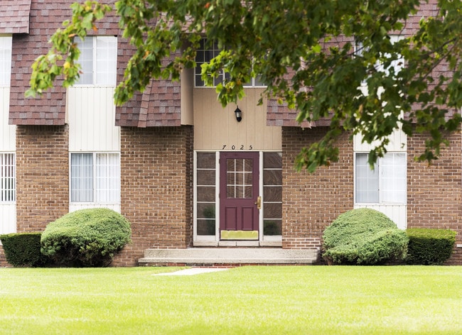 Venoy Pines Apartments
