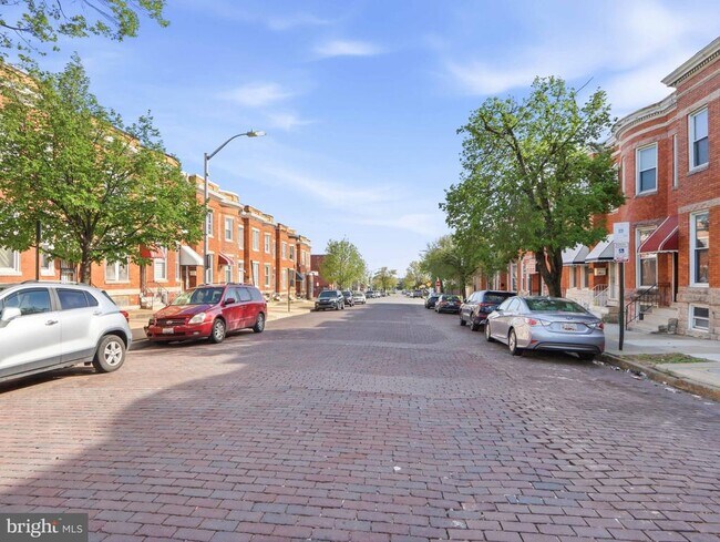Photo - 1724 N Payson St
