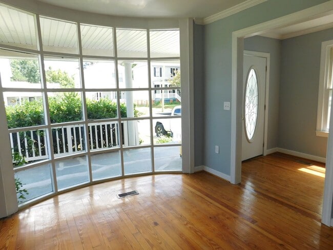 Photo - 304 Avenue A