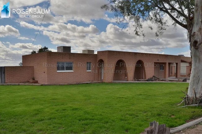Photo - 931 W Martin Rd