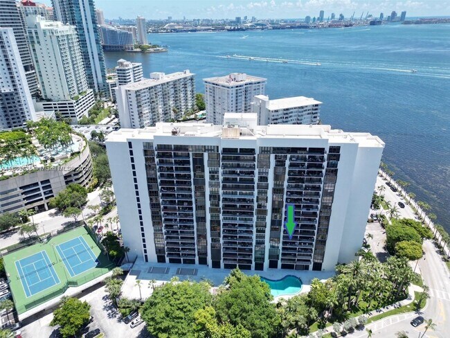 Building Photo - 1450 Brickell Bay Dr Unit 605 Rental