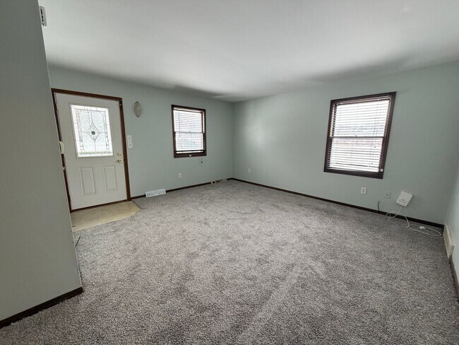 Photo - Large multi level duplex!