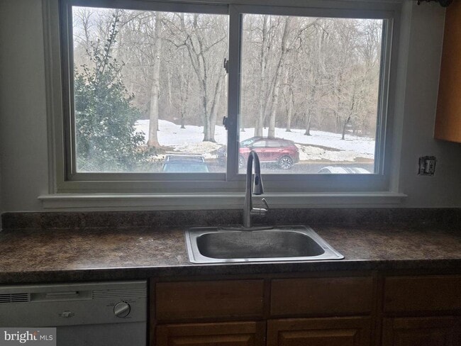 Photo - 1716 Julie Ct