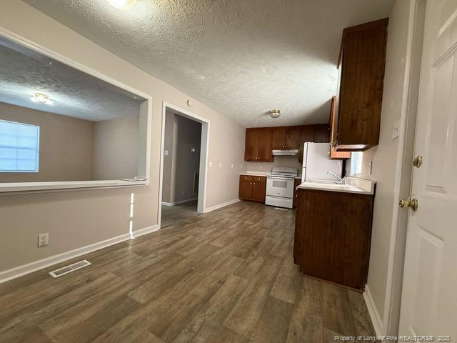 Photo - 205 Waddell Dr