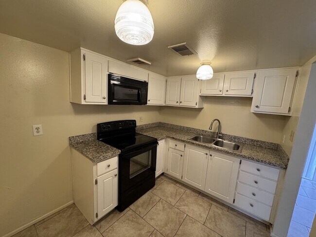 Photo - Maryvale 2br townhome