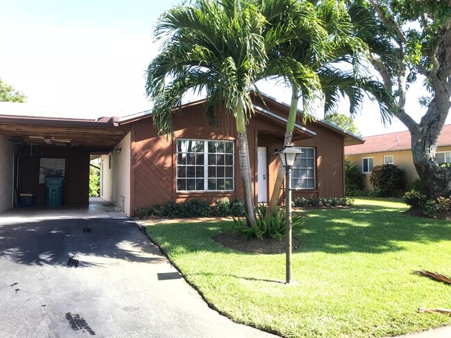 Photo - 2662 SE 28th Cir