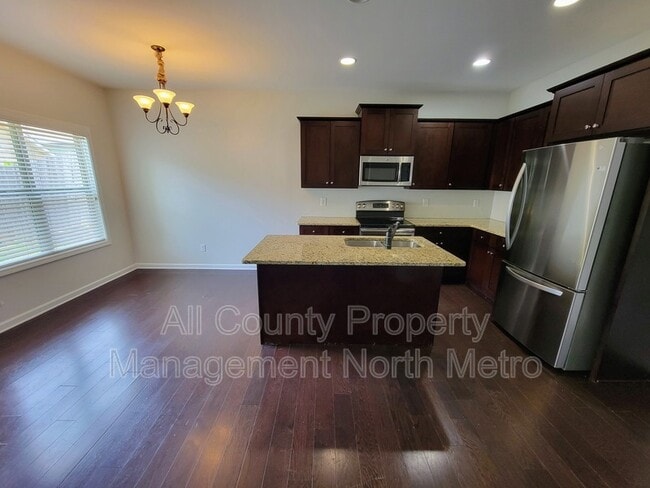Photo - 538 Broughton Dr