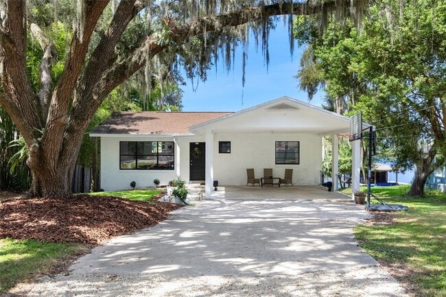 38 Live Oak Rd