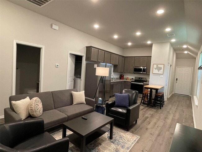 Photo - 16888 W Ivanhoe St