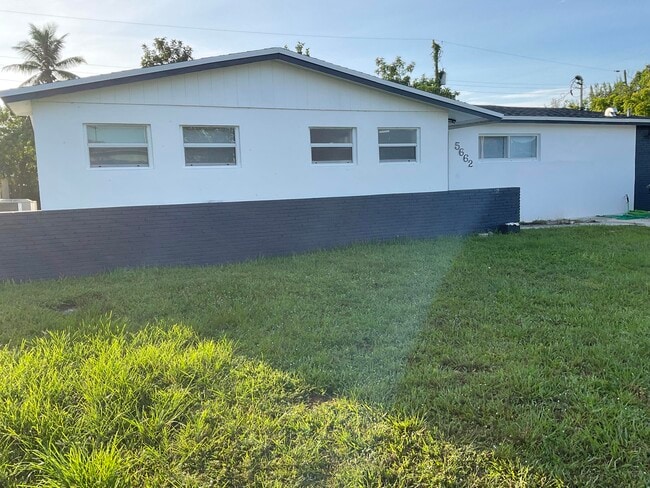 Photo - 5662 Parke Ave