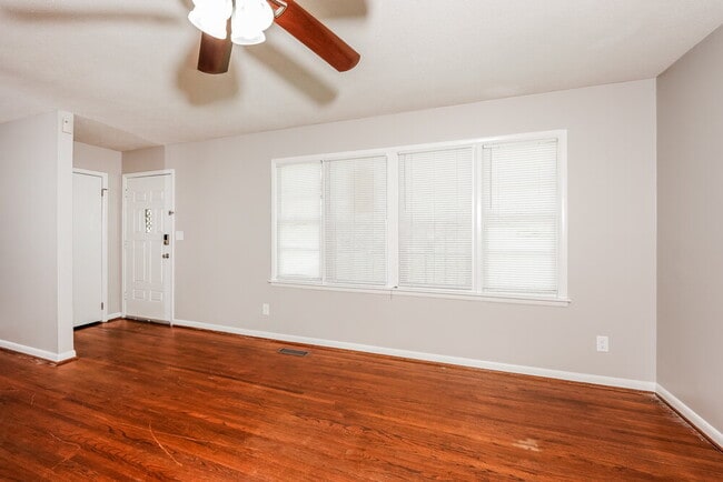 Photo - 417 19th Terrace NE