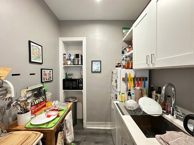 Photo - 5516 N Kenmore Ave Unit 502