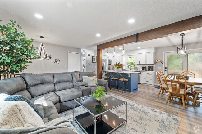Building Photo - 9700 Cottonwood Ln N Unit ID1244932P Rental