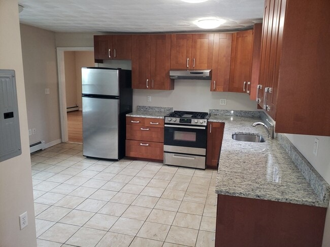 Building Photo - 88 Pearl St Unit 2