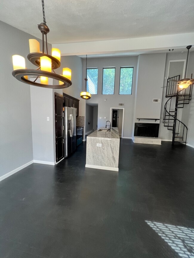 Photo - 7215 Holly Hill Dr