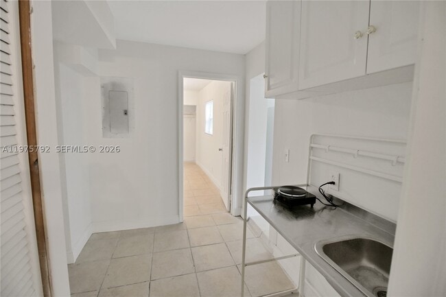 Photo - 1160 W 26th St Unit B