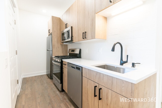 Photo - 6201 N Glenwood Ave Unit 3