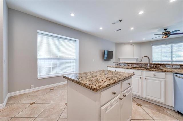 Photo - 2221 Cimmaron Dr