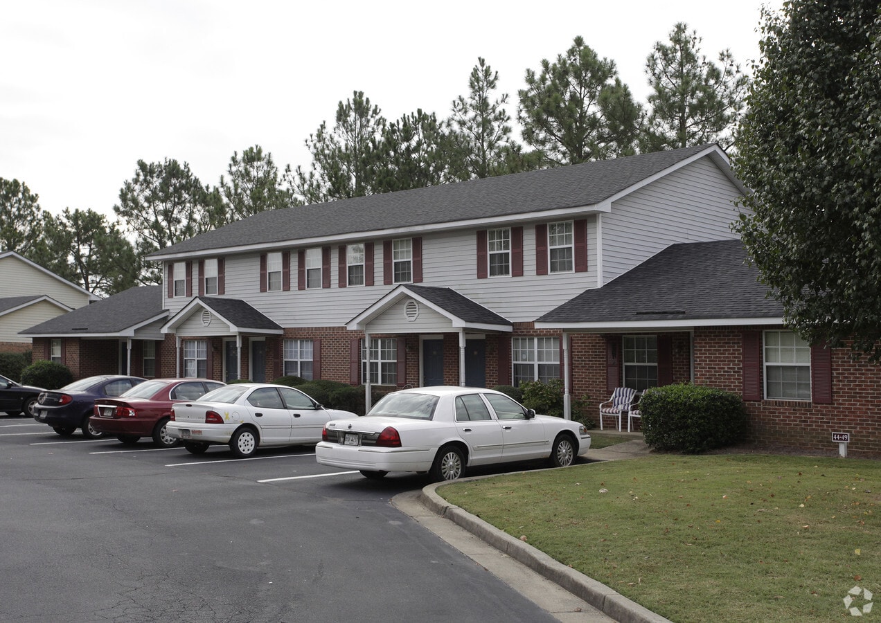 Crossfield Apartments - Crossfield Apartments